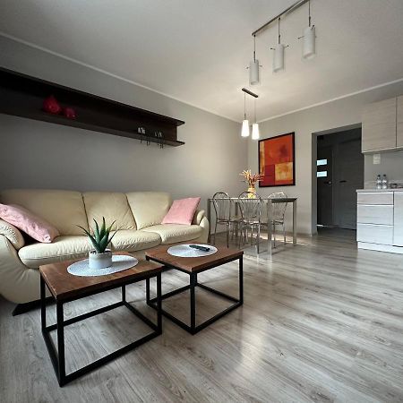 Apartament Przy Cieplickich Tezniach イェレニャ・グーラ エクステリア 写真
