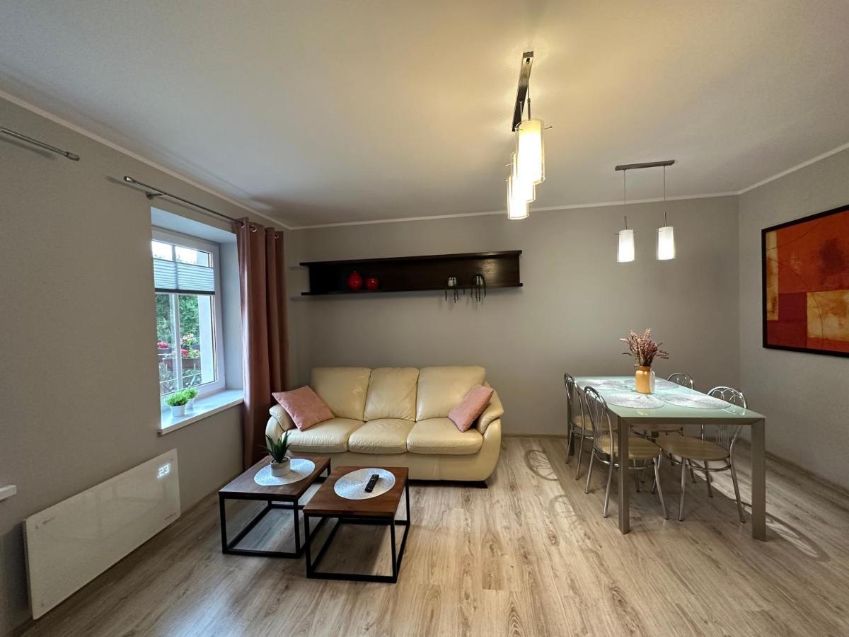 Apartament Przy Cieplickich Tezniach イェレニャ・グーラ エクステリア 写真