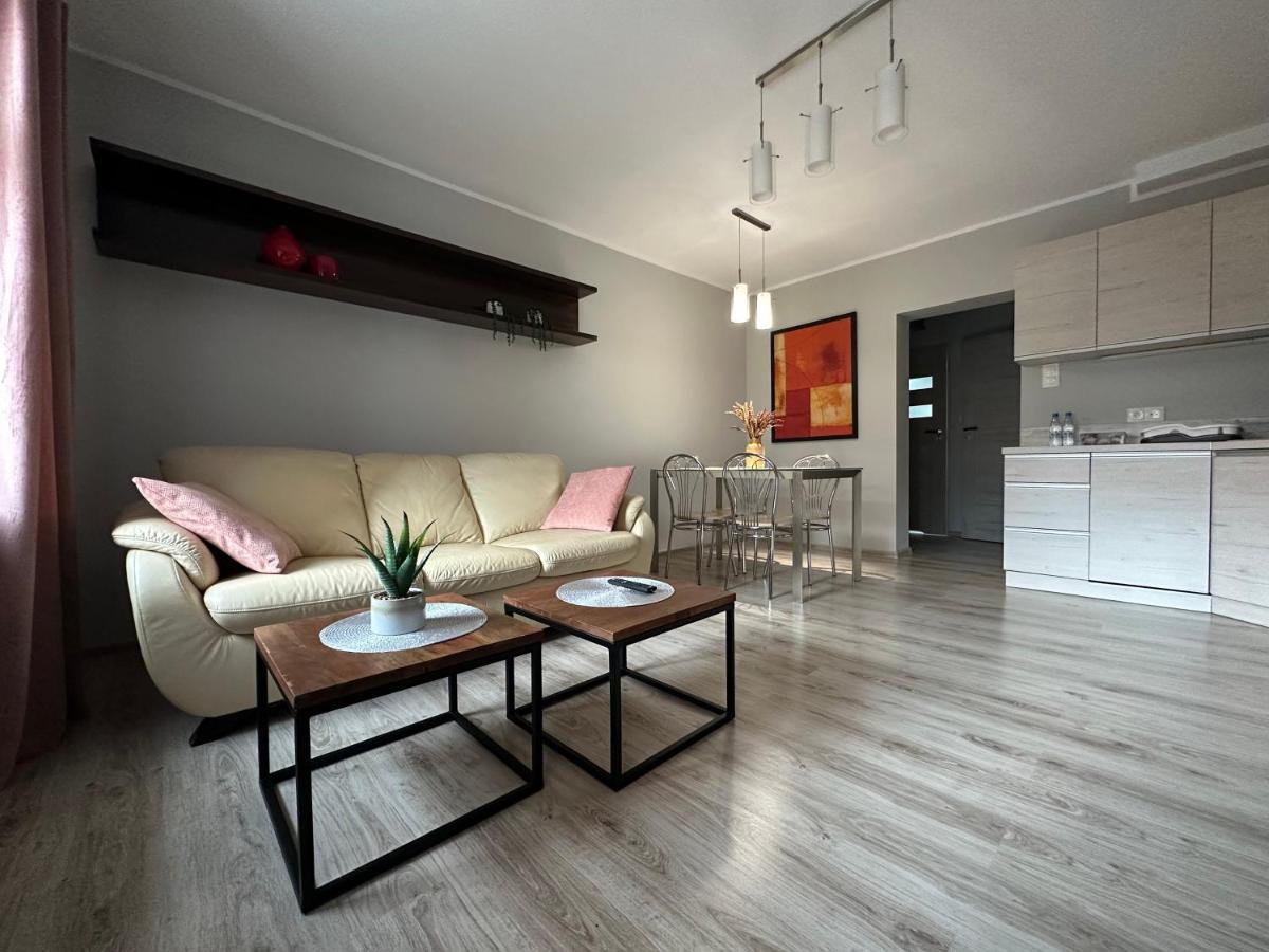 Apartament Przy Cieplickich Tezniach イェレニャ・グーラ エクステリア 写真